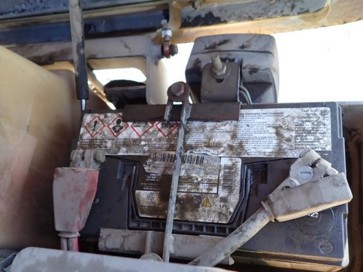 2002-caterpillar-cb-224d-image-14