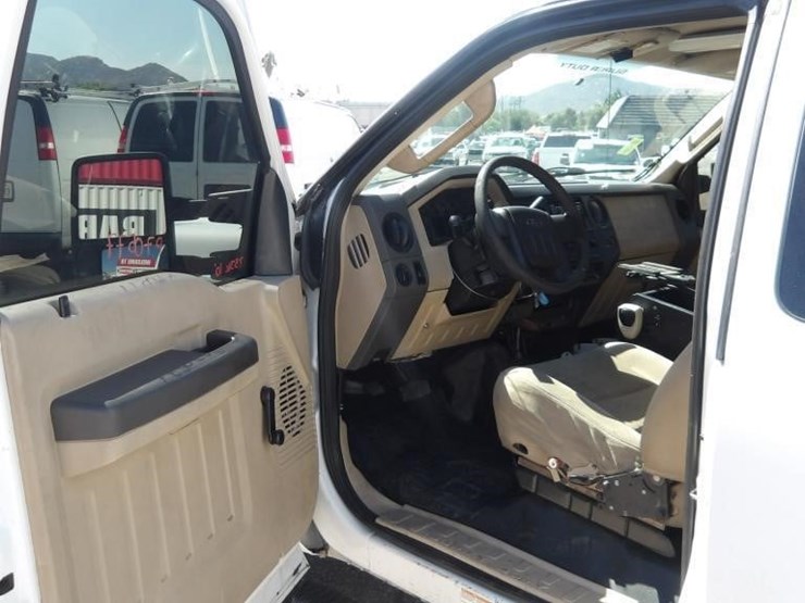 2010-ford-f450-image-21