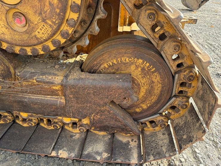 caterpillar-d6m-image-9