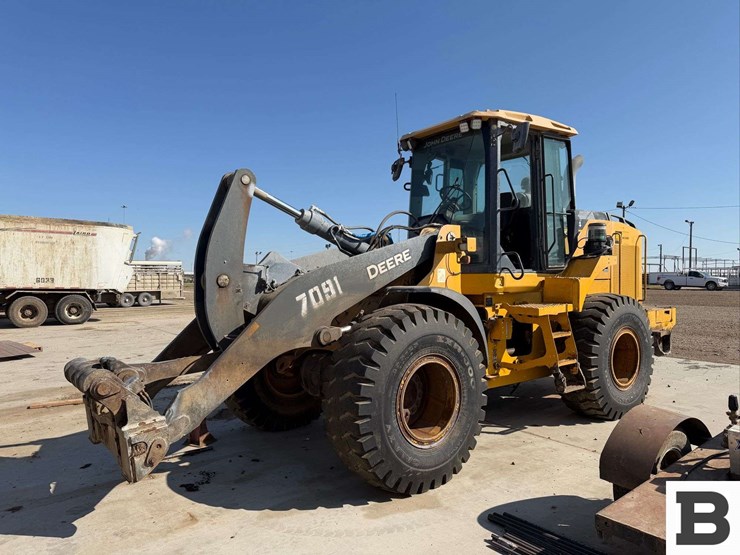 john-deere-624-image-30