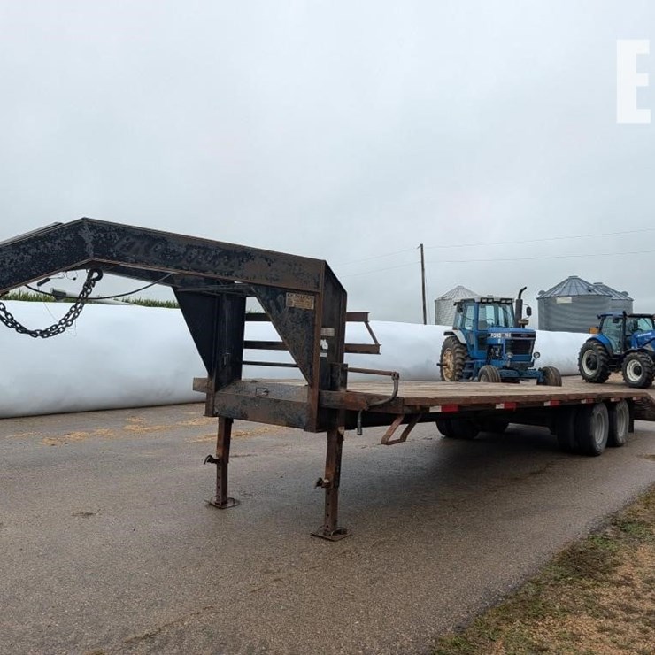 2008 PRO-TRAK GOOSENECK TRAILER