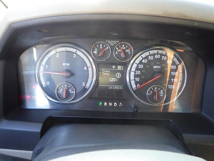 2012-dodge-2500-image-41