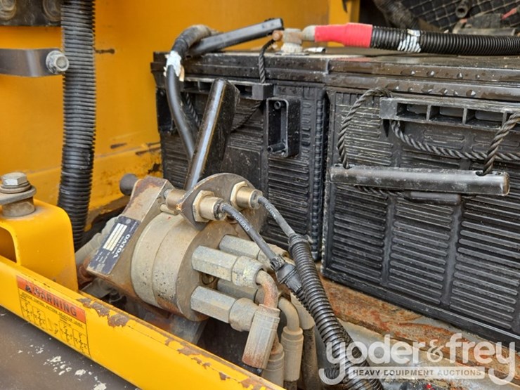 2015-volvo-ec350el-image-31