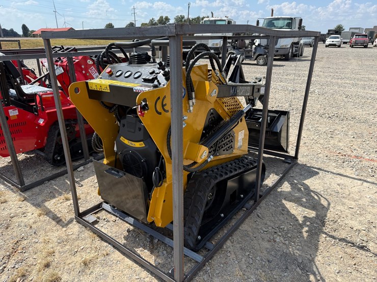 #84-•-unused-2026-agt-mx-crt23-stand-on-tracked-loader-mxcrt232026j00592-inv#4565-image-3