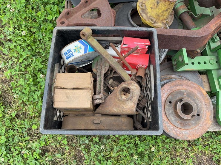 john-deere-assorted-parts-image-2