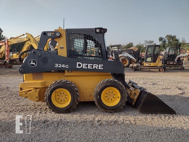 2019-deere-324g-image-3