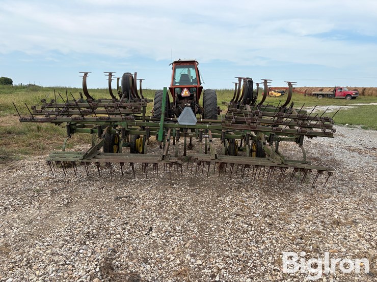john-deere-1010-image-5