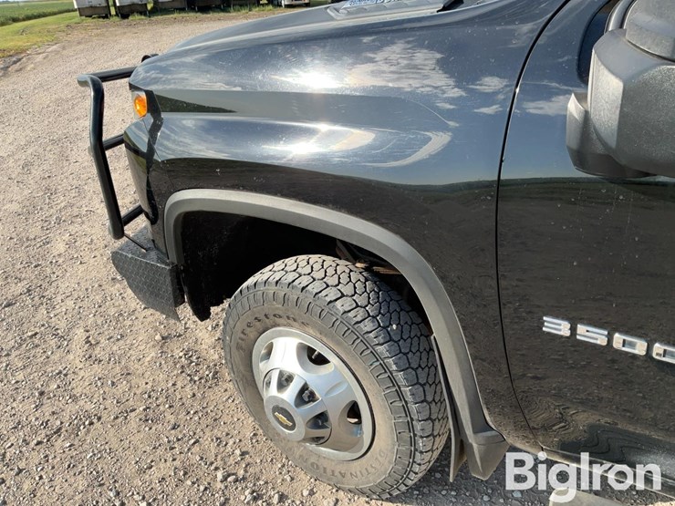 2021-chevrolet-silverado-3500-image-18