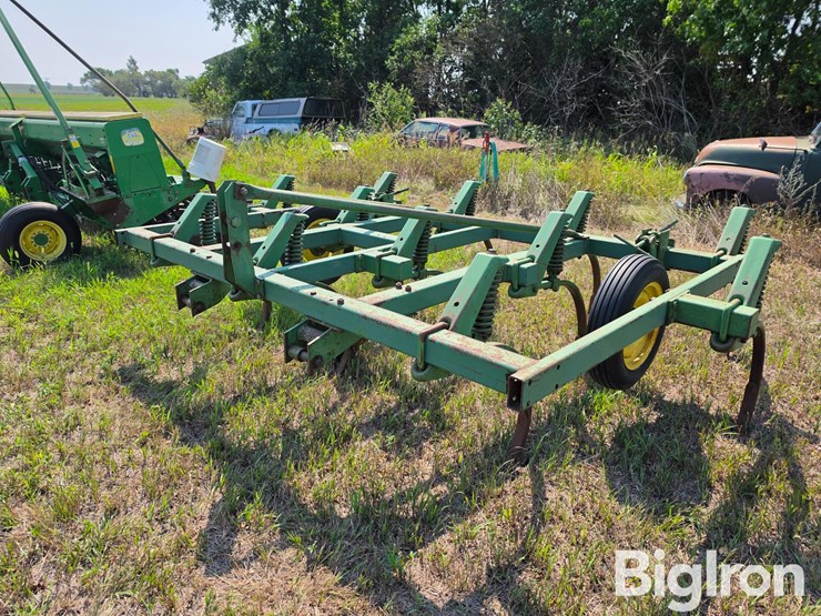 john-deere-1610-image-1