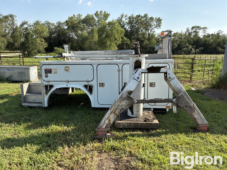 2010-altec-ta41m-image-5