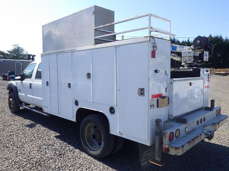 2011-ford-f550-image-3