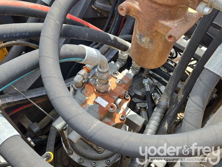 2015-volvo-ec350el-image-47