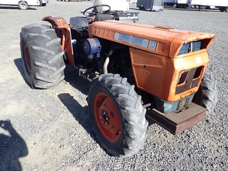same-tractor-image-7
