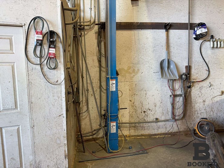 2010-universal-industries-b3-200x20-seed-elevator-image-2