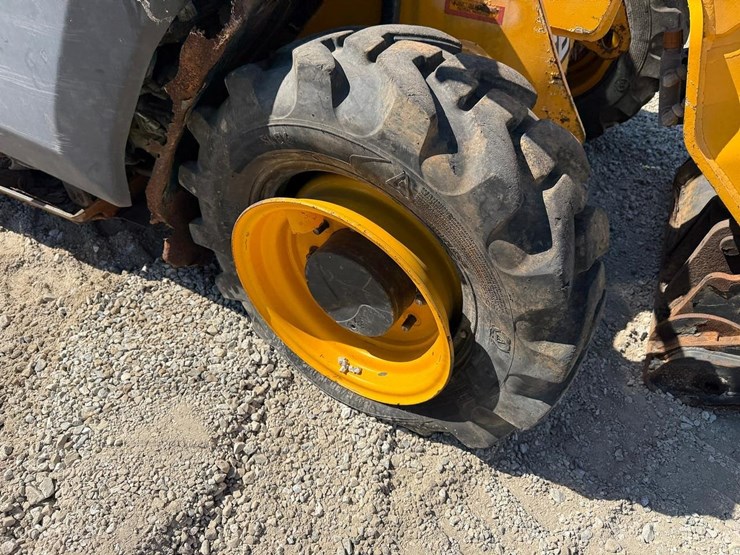 2017-jcb-505-20tc-image-10