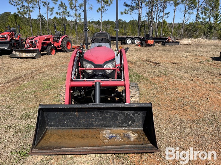 2017-mahindra-emax-25l-image-2