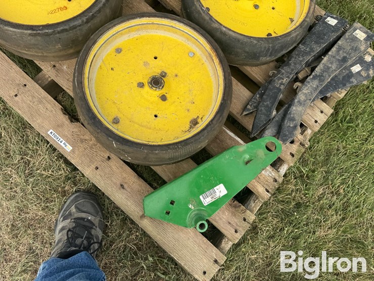 john-deere-1700-image-13