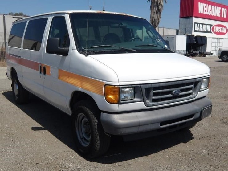 2006-ford-e350-image-2