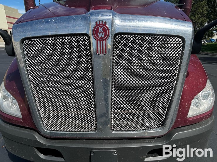 2021-kenworth-t680-image-9