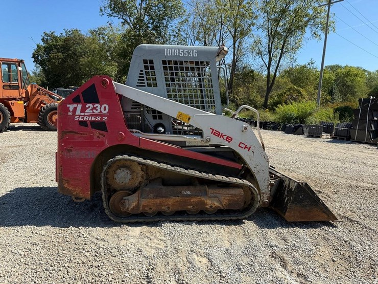 2013-takeuchi-tl230-image-5