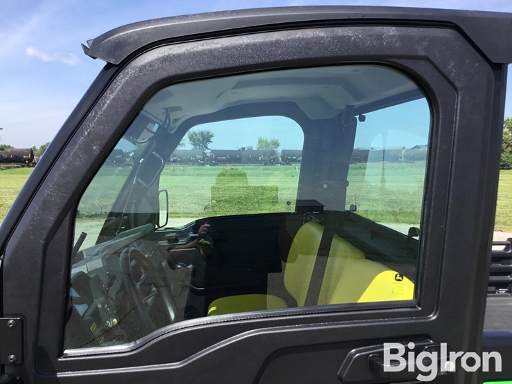 2020-john-deere-2020-image-16