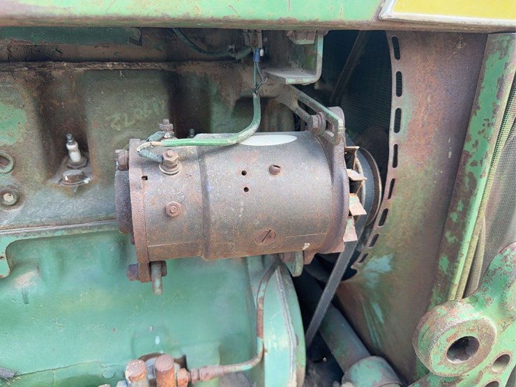 john-deere-3010-image-24