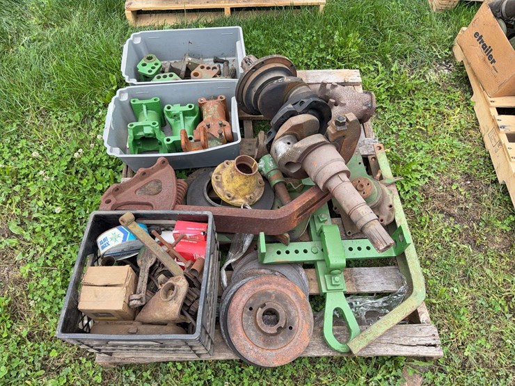 john-deere-assorted-parts-image-1