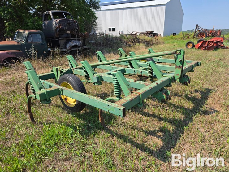 john-deere-1610-image-3