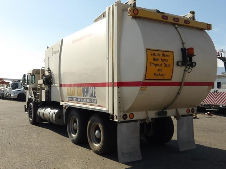 2019-peterbilt-520-image-4