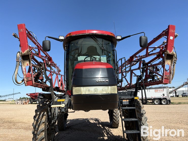2015-case-ih-patriot-4440-image-11