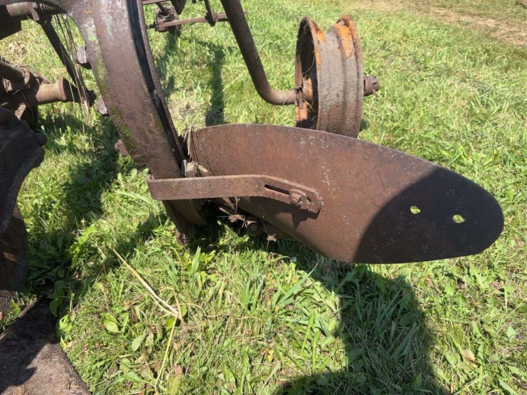 john-deere-14-image-11