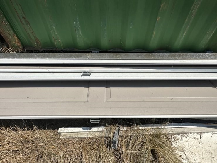9'x8'-garage-door-image-2