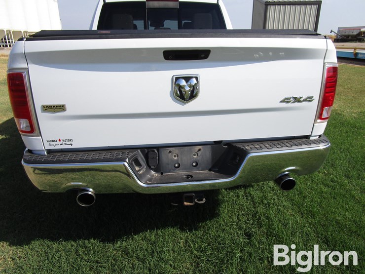 2014-ram-1500-laramie-image-17