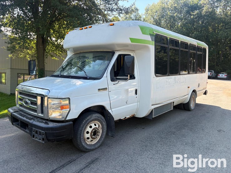 2010-ford-e450-image-1