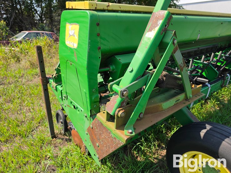john-deere-520-image-18