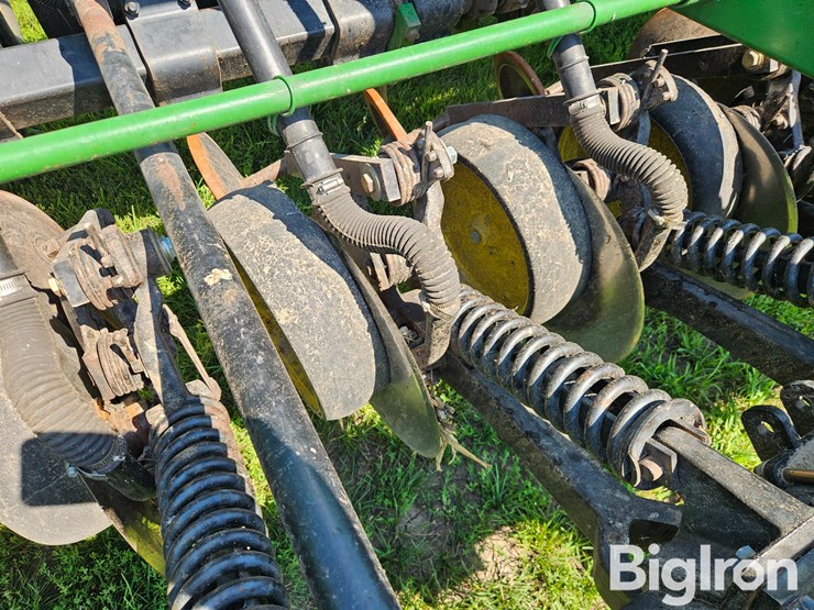 john-deere-750-image-16