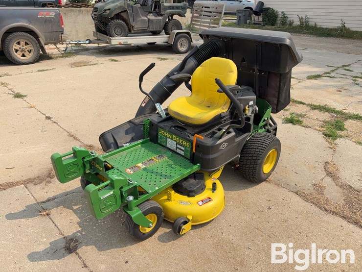 john-deere-la-image-1
