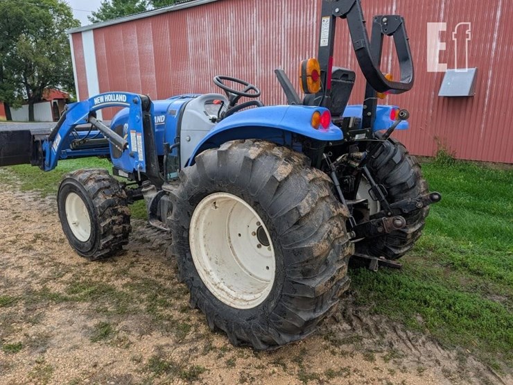 new-holland-boomer-41-image-2