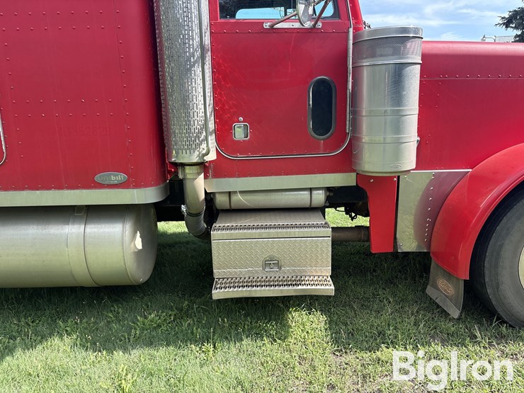 1994-peterbilt-379-image-14