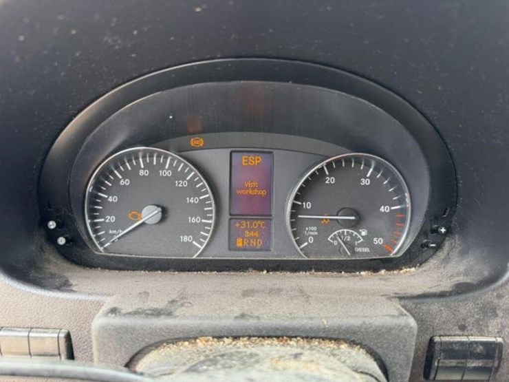 2018-mercedes-benz-sprinter-2500-image-9