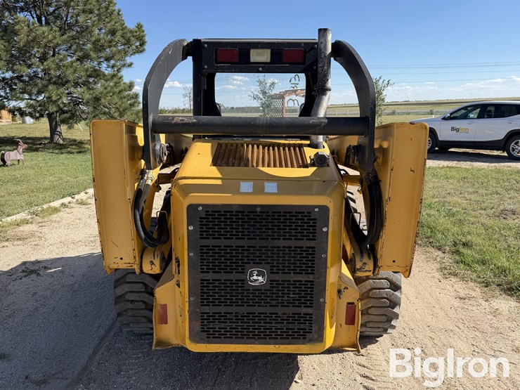 john-deere-325-image-6