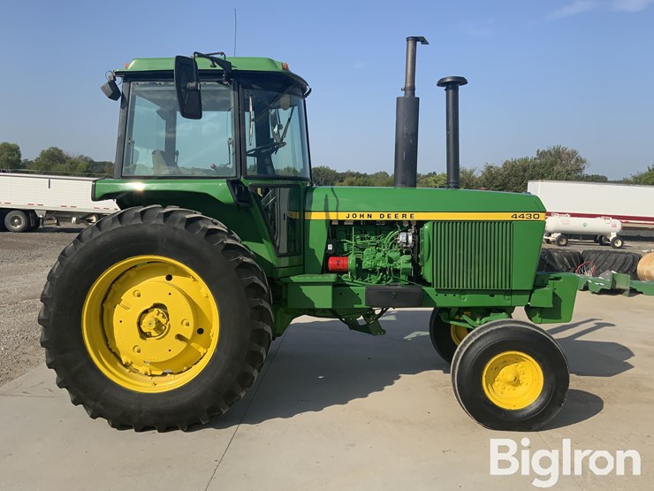 1975-john-deere-4430h-image-4