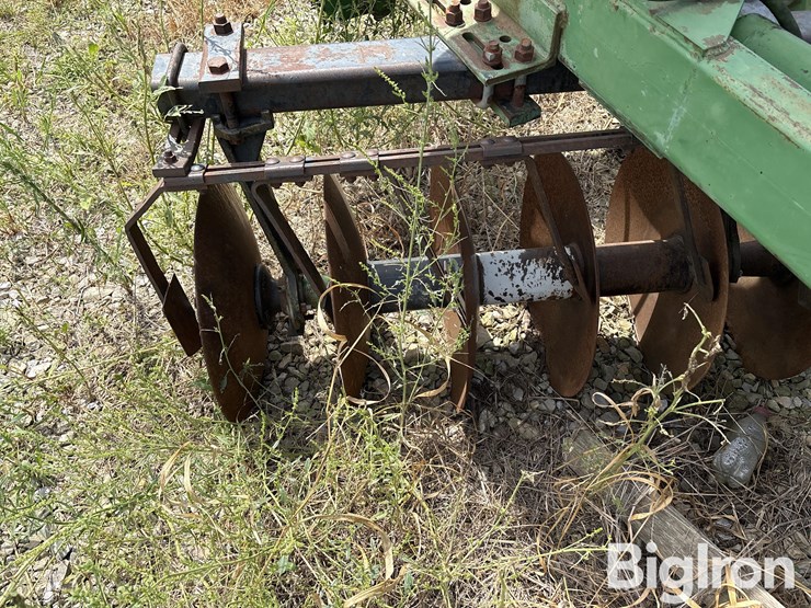 john-deere-235-image-11