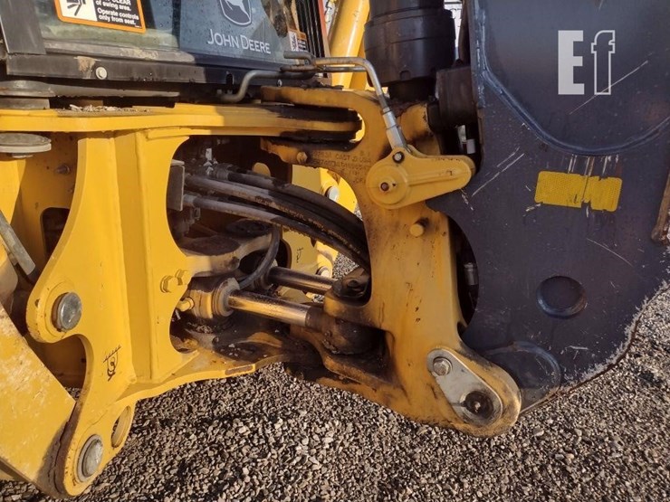 2021-deere-310sl-image-34