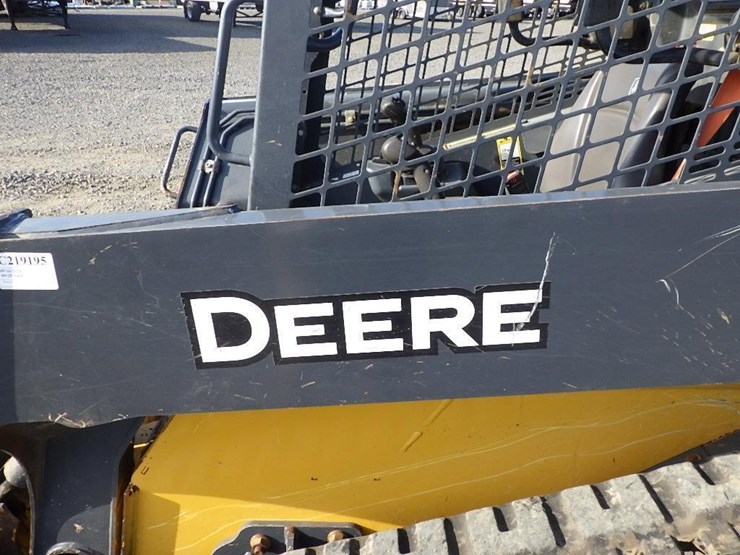 deere-325g-image-13