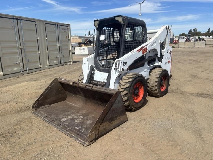 2017-bobcat-s740-image-1