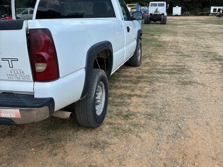 2002-chevrolet-2500-image-3