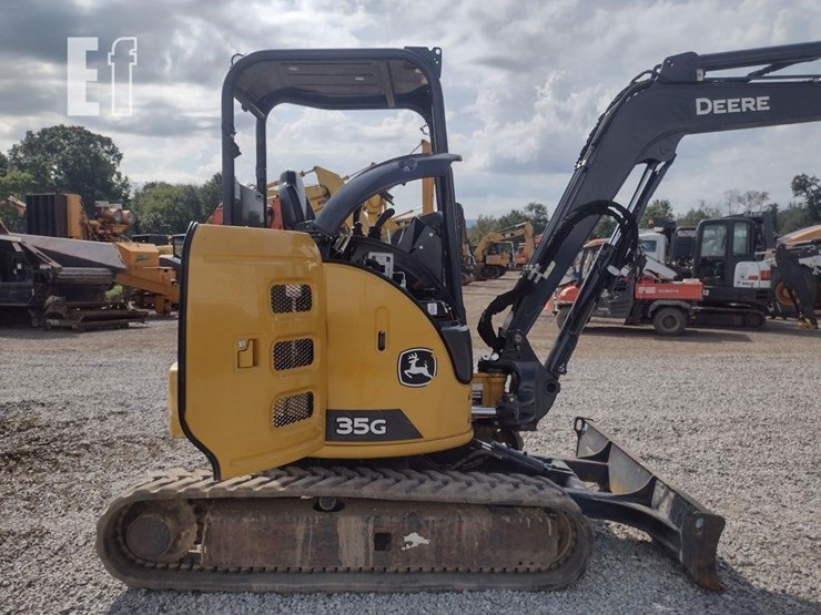 2021-deere-35g-image-26