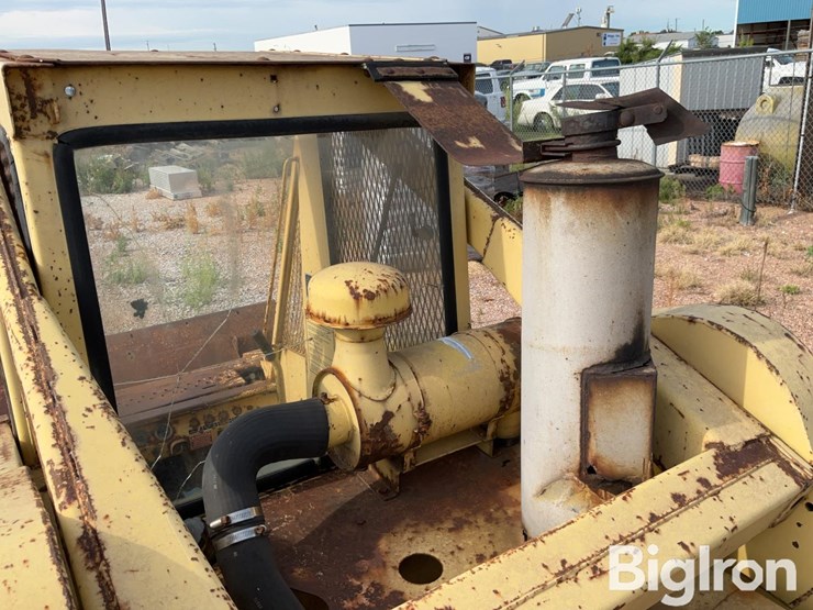 new-holland-l779-image-18