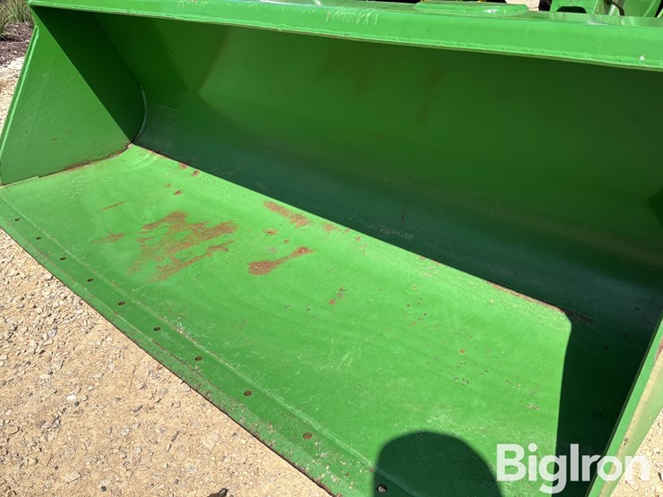 2016-john-deere-5100m-image-12